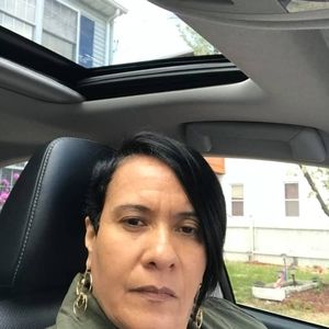 Meet your Posher, Evelyn